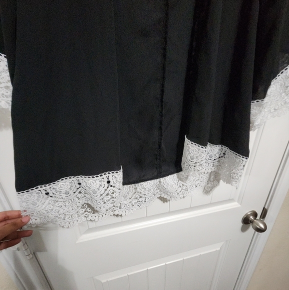 Black Cardigan with white lace border - Picture 5 of 7